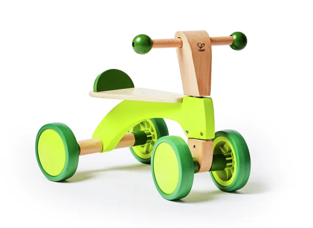 Groene houten Hape Scoot-Around vierwieler E0101.